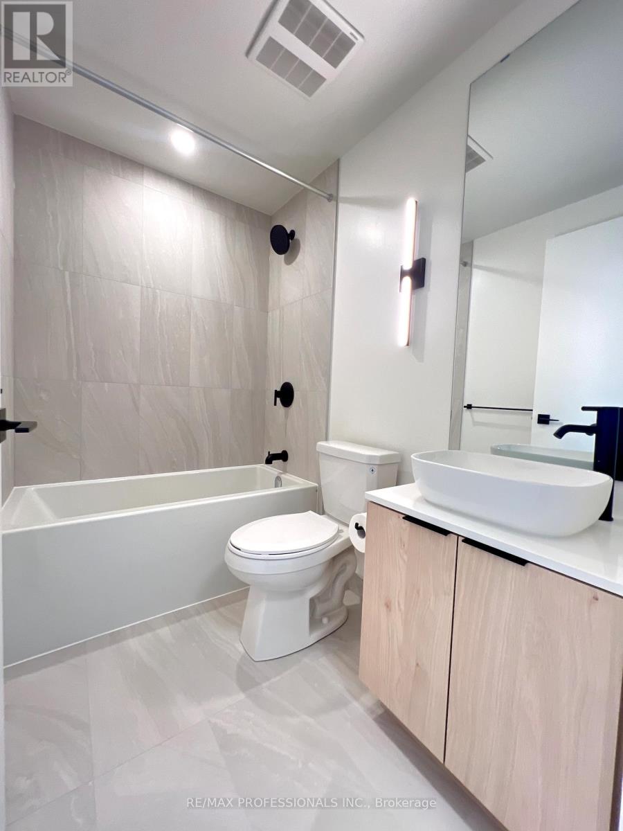 2702 - 1245 Dupont Street, Toronto, Ontario  M6H 0G5 - Photo 32 - W13093902