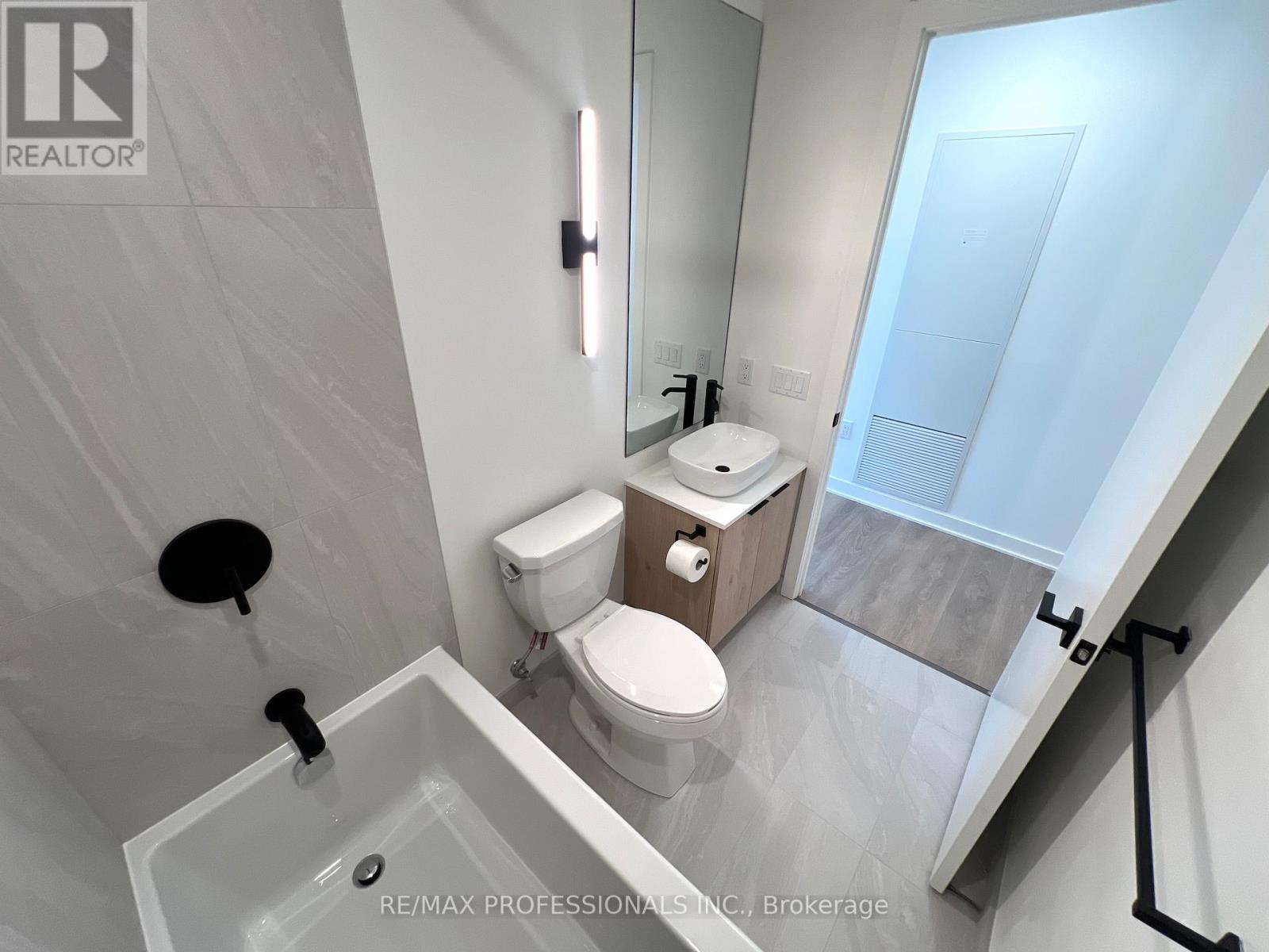 2702 - 1245 Dupont Street, Toronto, Ontario  M6H 0G5 - Photo 33 - W13093902