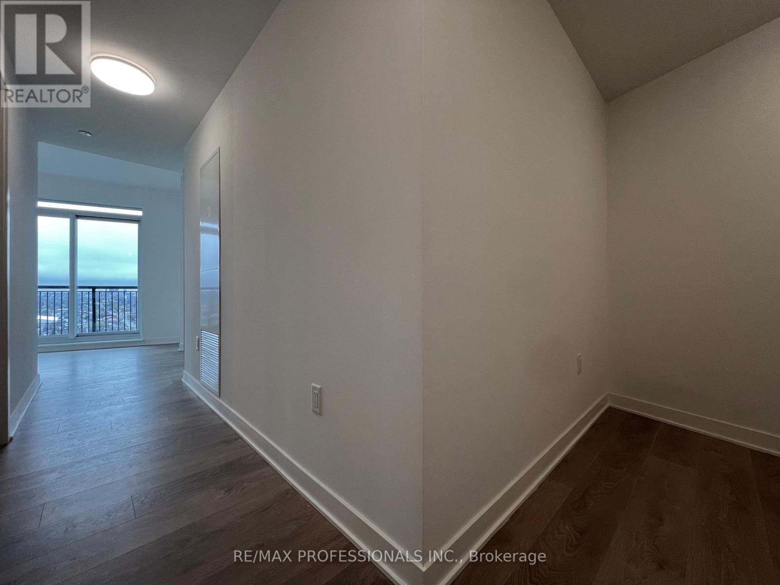 2702 - 1245 Dupont Street, Toronto, Ontario  M6H 0G5 - Photo 8 - W13093902