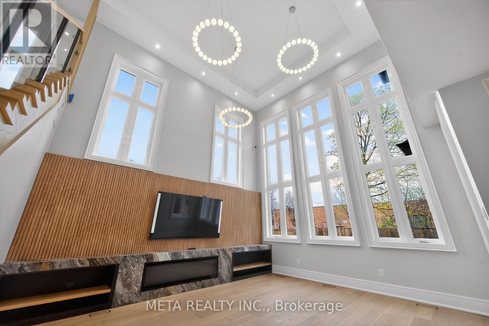 1035 Pinegrove Road, Oakville, Ontario  L6L 2W3 - Photo 19 - W13093904