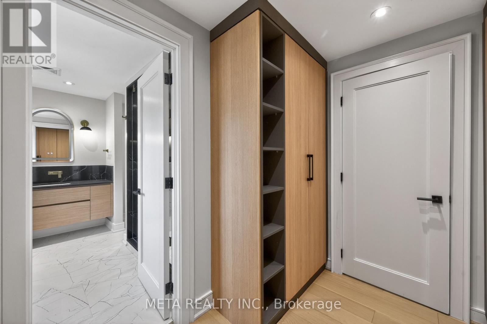 1035 Pinegrove Road, Oakville, Ontario  L6L 2W3 - Photo 33 - W13093904