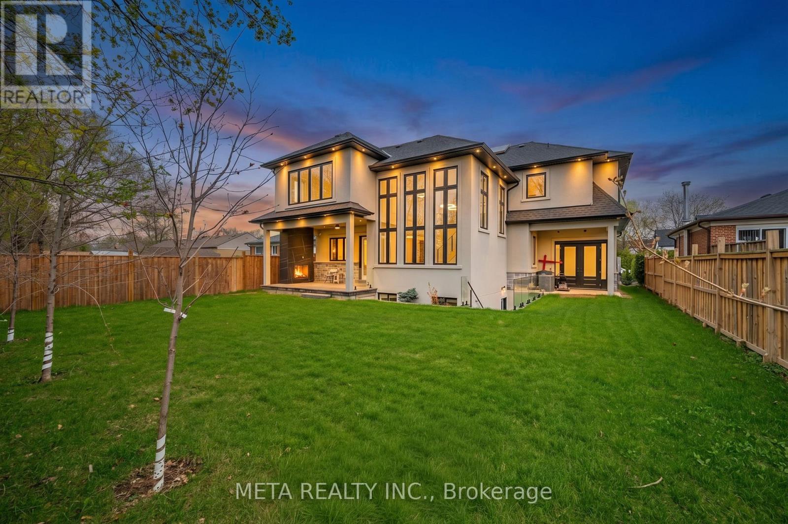 1035 Pinegrove Road, Oakville, Ontario  L6L 2W3 - Photo 5 - W13093904