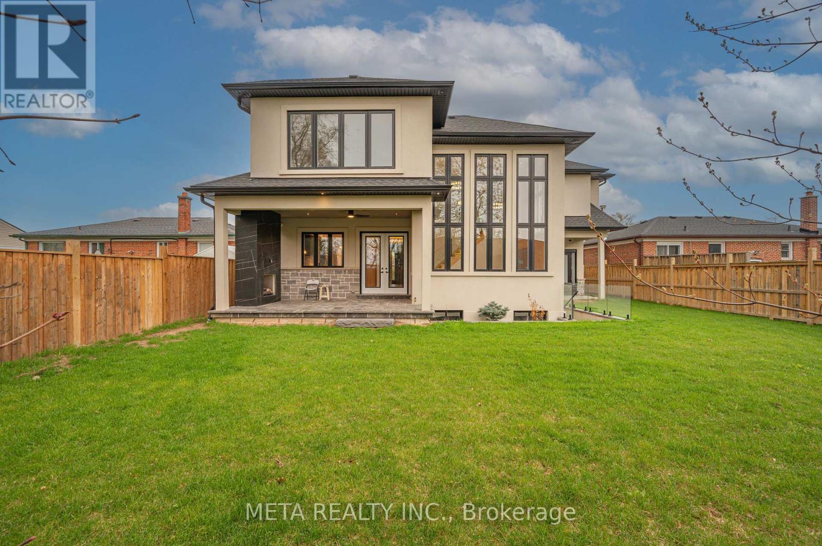 1035 Pinegrove Road, Oakville, Ontario  L6L 2W3 - Photo 6 - W13093904
