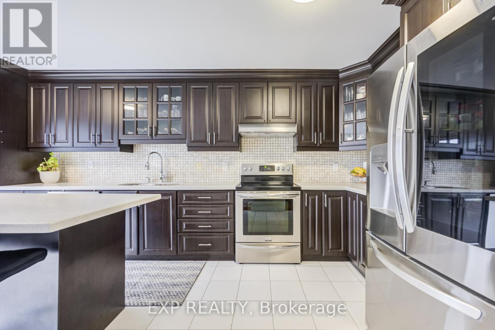 7 Flaming Oak Court, Brampton, Ontario  L6Y 4G5 - Photo 13 - W13093910