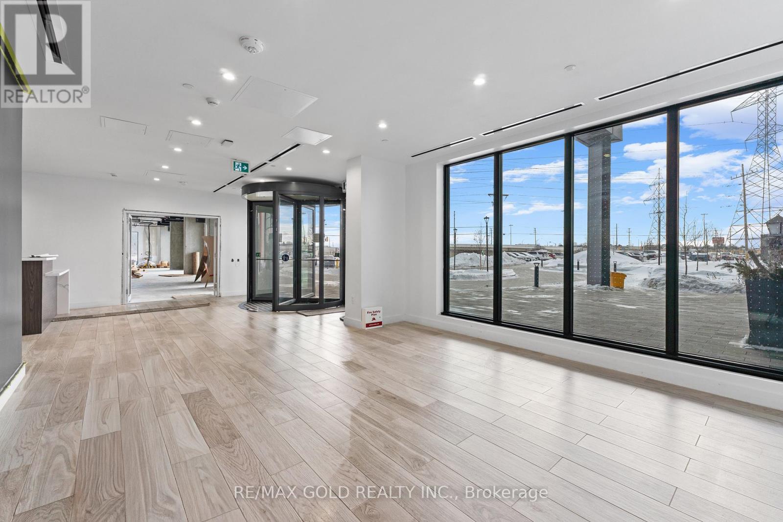 410 - 996 Martin Grove Road, Toronto, Ontario  M9W 4V8 - Photo 4 - W13093912