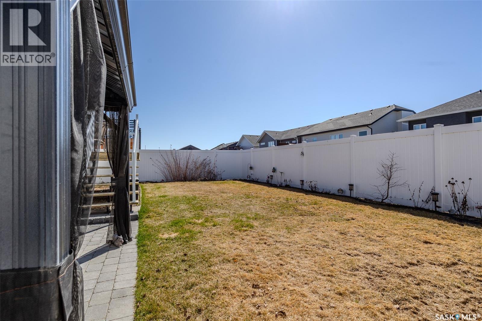 809 Weir Crescent, Warman, Saskatchewan  S0K 4S4 - Photo 28 - SK031233