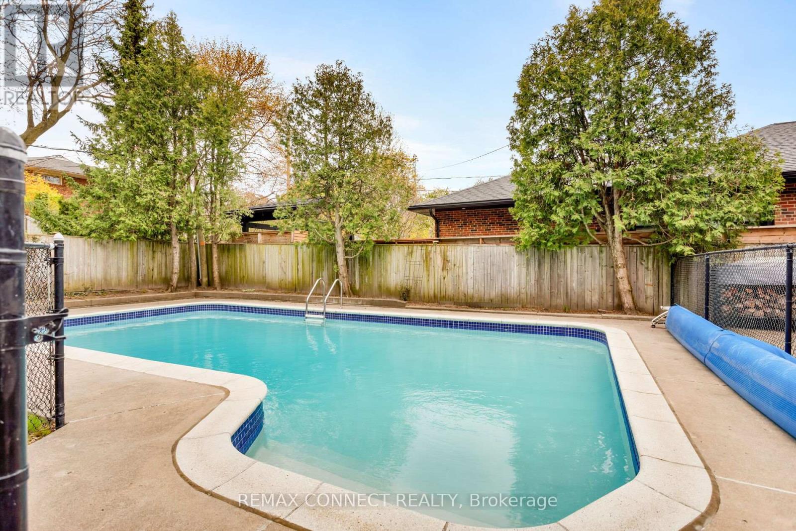 75 Glenellen Drive E, Toronto, Ontario  M8Y 2H2 - Photo 42 - W13092200