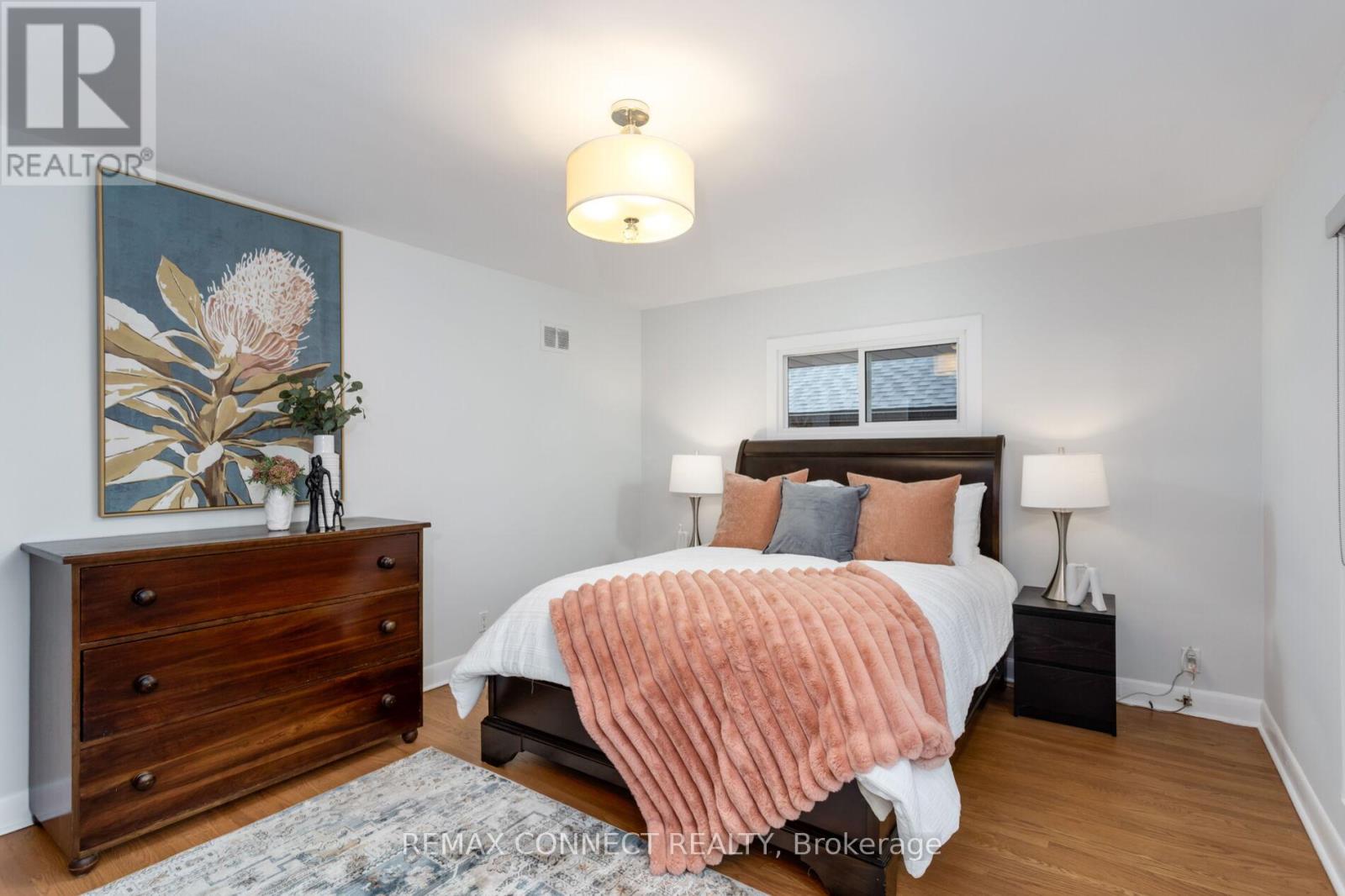 75 Glenellen Drive E, Toronto, Ontario  M8Y 2H2 - Photo 21 - W13092200