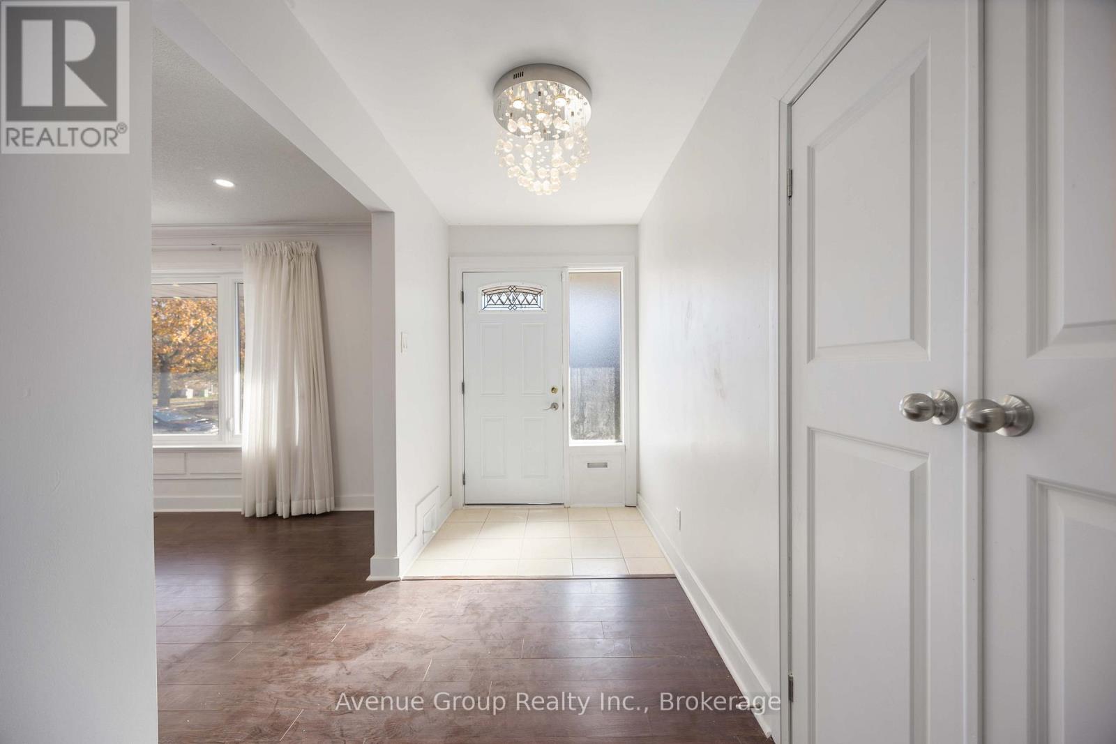 Main - 10 Chipping Road, Toronto, Ontario  M3B 1L1 - Photo 8 - C12956626