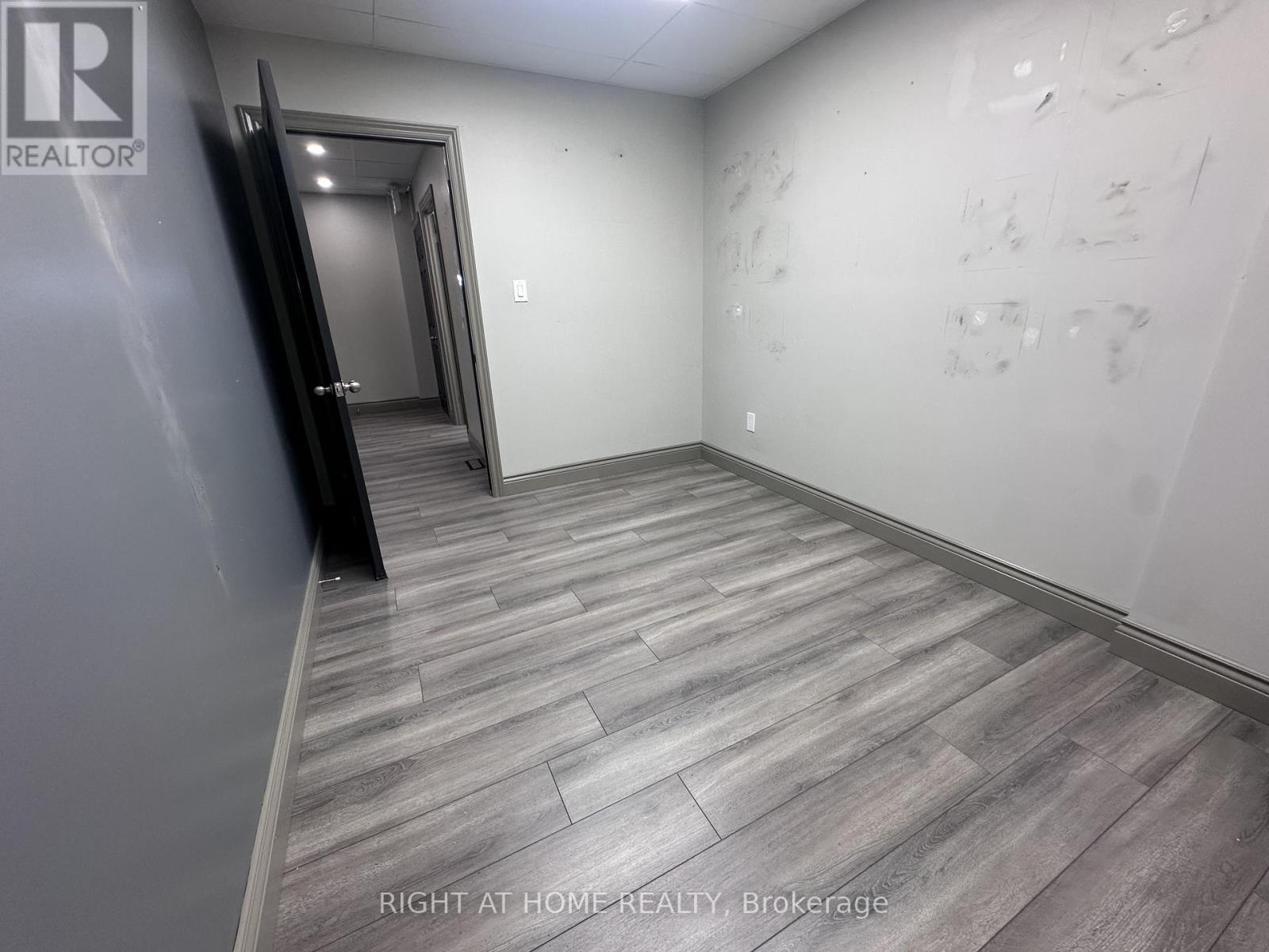 4 - 1228 Gorham Street, Newmarket, Ontario  L3Y 8Z1 - Photo 22 - N12798814
