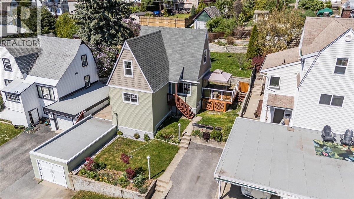 725 SHAKESPEARE Street, Warfield, British Columbia