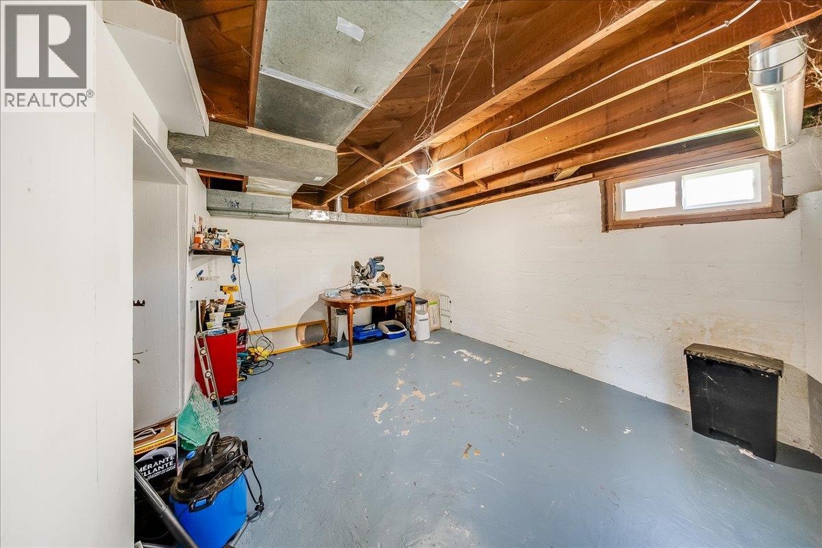 725 Shakespeare Street, Warfield, British Columbia  V1R 2B3 - Photo 25 - 10386168