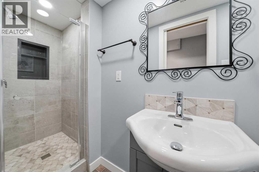 8003 33 Avenue Nw, Calgary, Alberta  T3B 1L5 - Photo 37 - A2304742