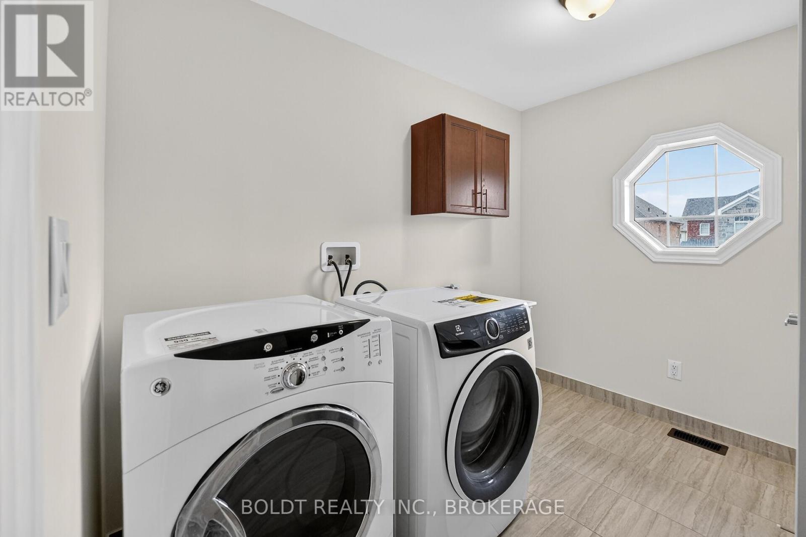 103 Homestead Way, Thorold, Ontario  L2V 0J8 - Photo 35 - X13093928