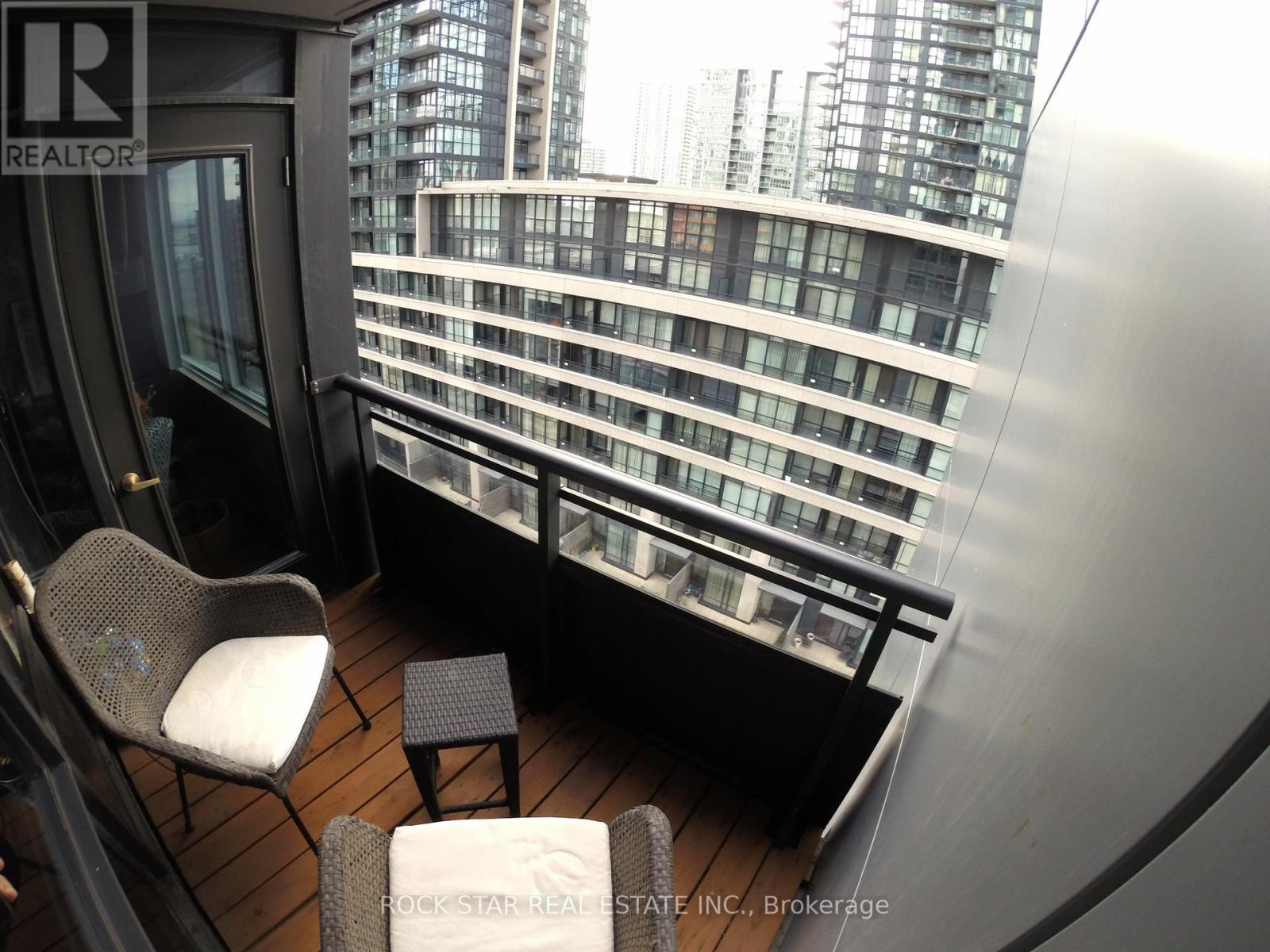 911 - 25 Telegram Mews, Toronto, Ontario  M5V 3Z1 - Photo 8 - C13093950
