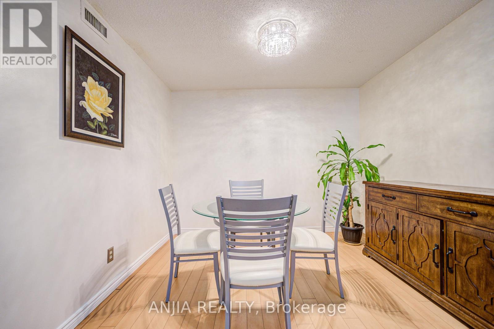 512 - 225 Bamburgh Circle, Toronto (Steeles), Ontario  M1W 3X9 - Photo 13 - E13093948