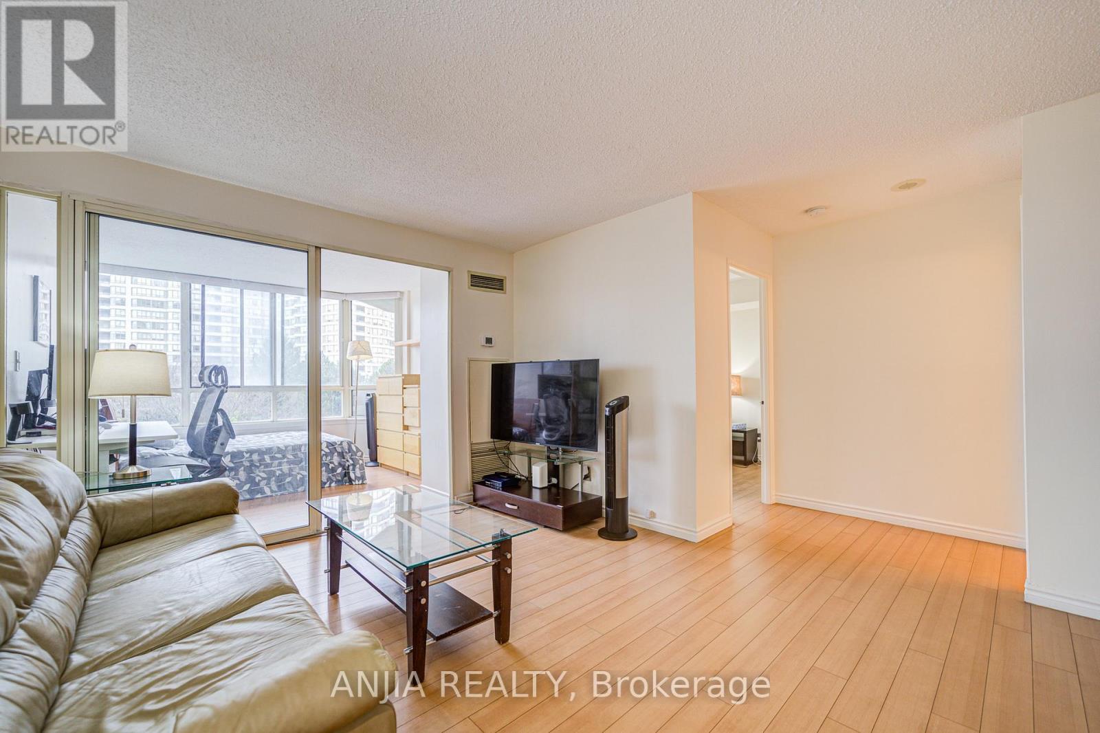 512 - 225 Bamburgh Circle, Toronto (Steeles), Ontario  M1W 3X9 - Photo 30 - E13093948