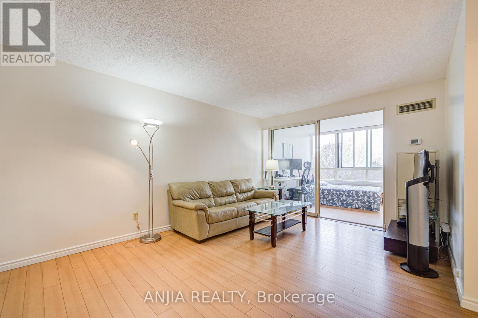 512 - 225 Bamburgh Circle, Toronto (Steeles), Ontario  M1W 3X9 - Photo 32 - E13093948
