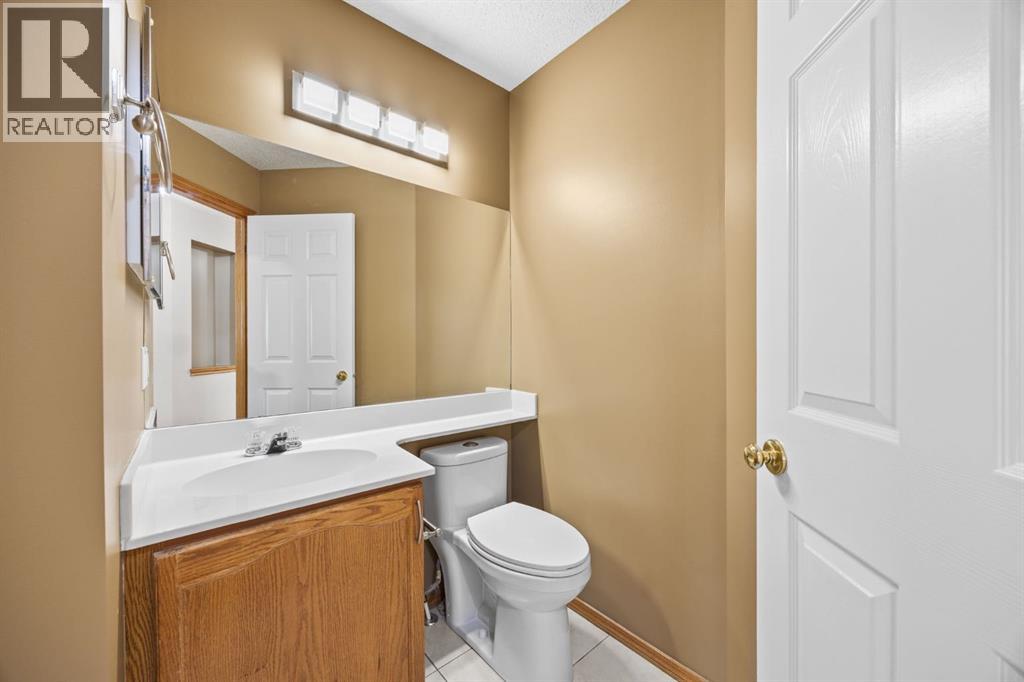 119 Valley Glen Bay NW, Calgary, Alberta  T3B 5P9 - Photo 15 - A2303270