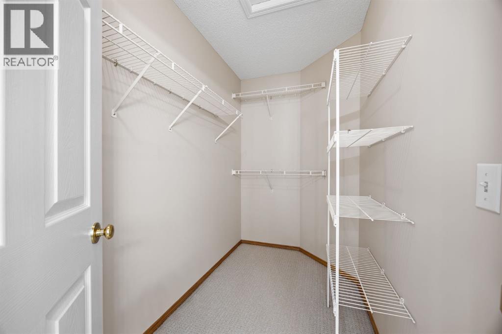119 Valley Glen Bay NW, Calgary, Alberta  T3B 5P9 - Photo 30 - A2303270