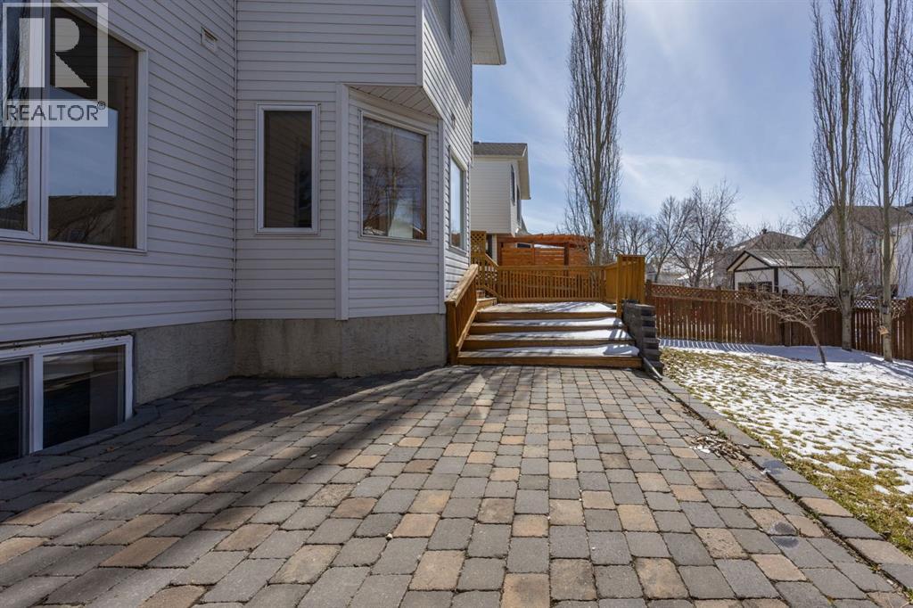 119 Valley Glen Bay NW, Calgary, Alberta  T3B 5P9 - Photo 45 - A2303270