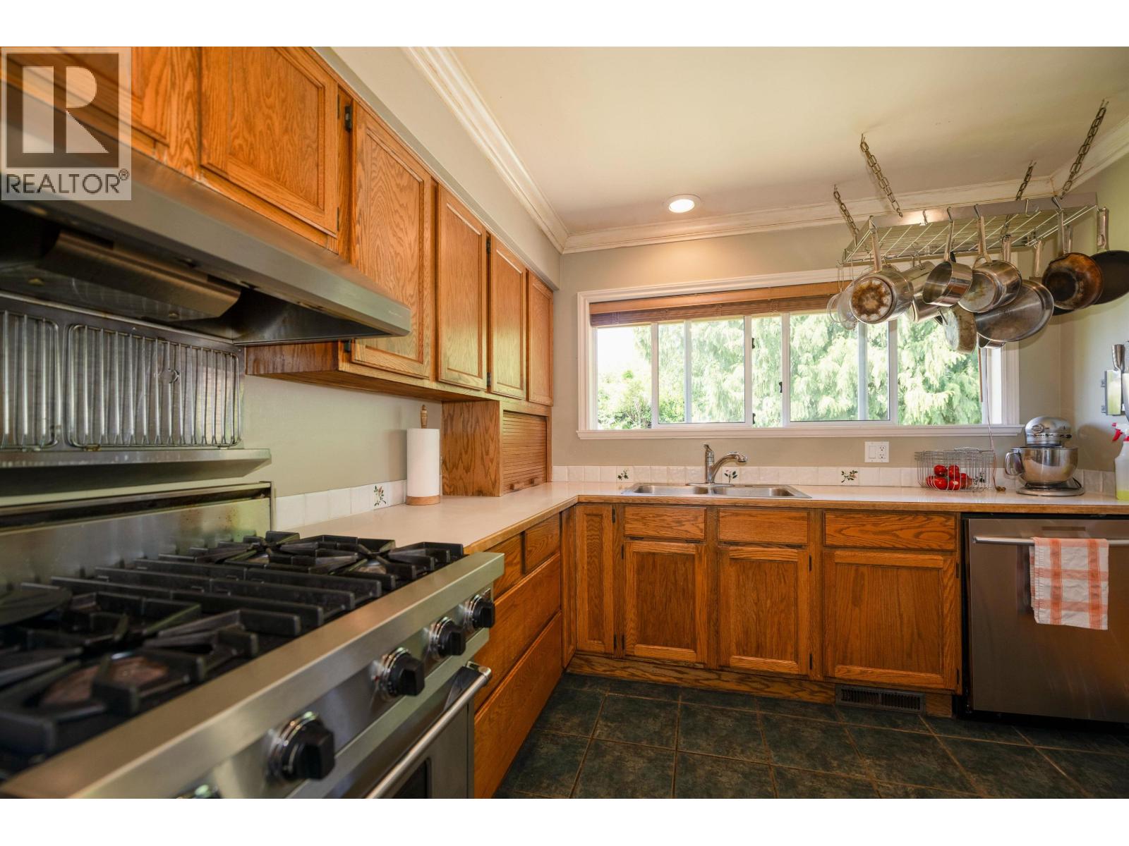893 Friar Crescent, North Vancouver, British Columbia  V7G 1M5 - Photo 14 - R3120684