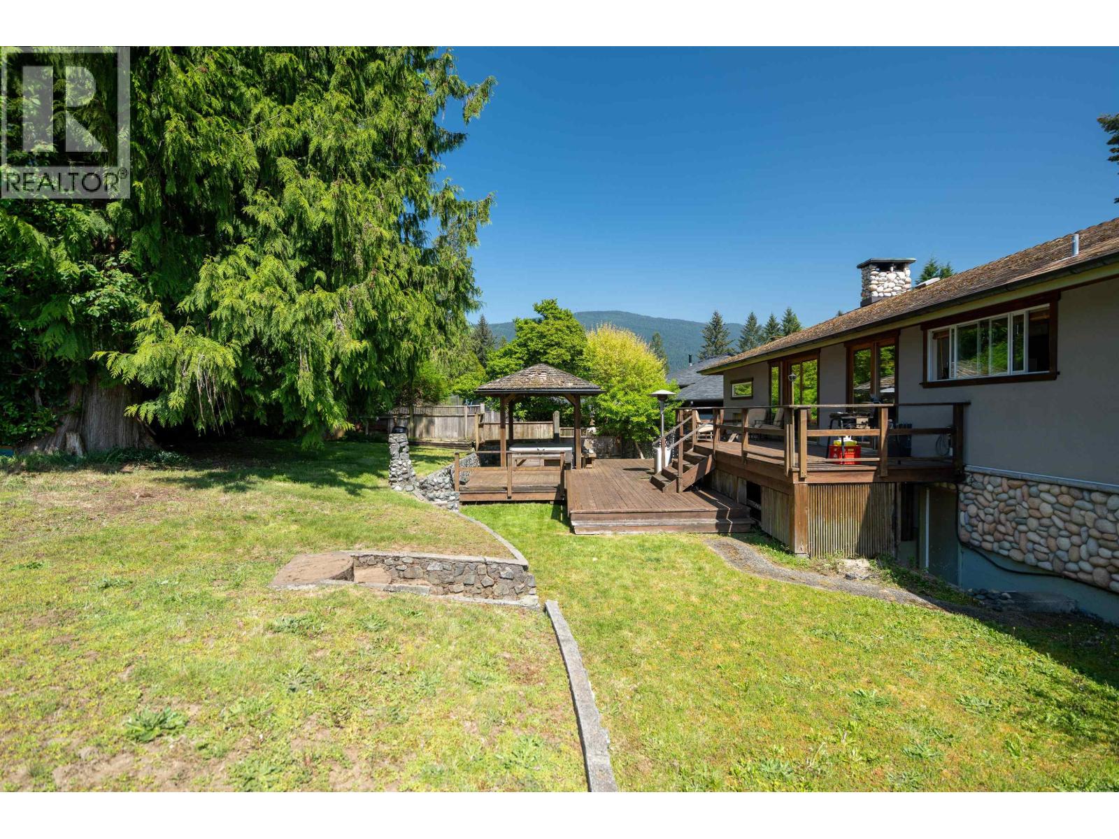 893 Friar Crescent, North Vancouver, British Columbia  V7G 1M5 - Photo 32 - R3120684