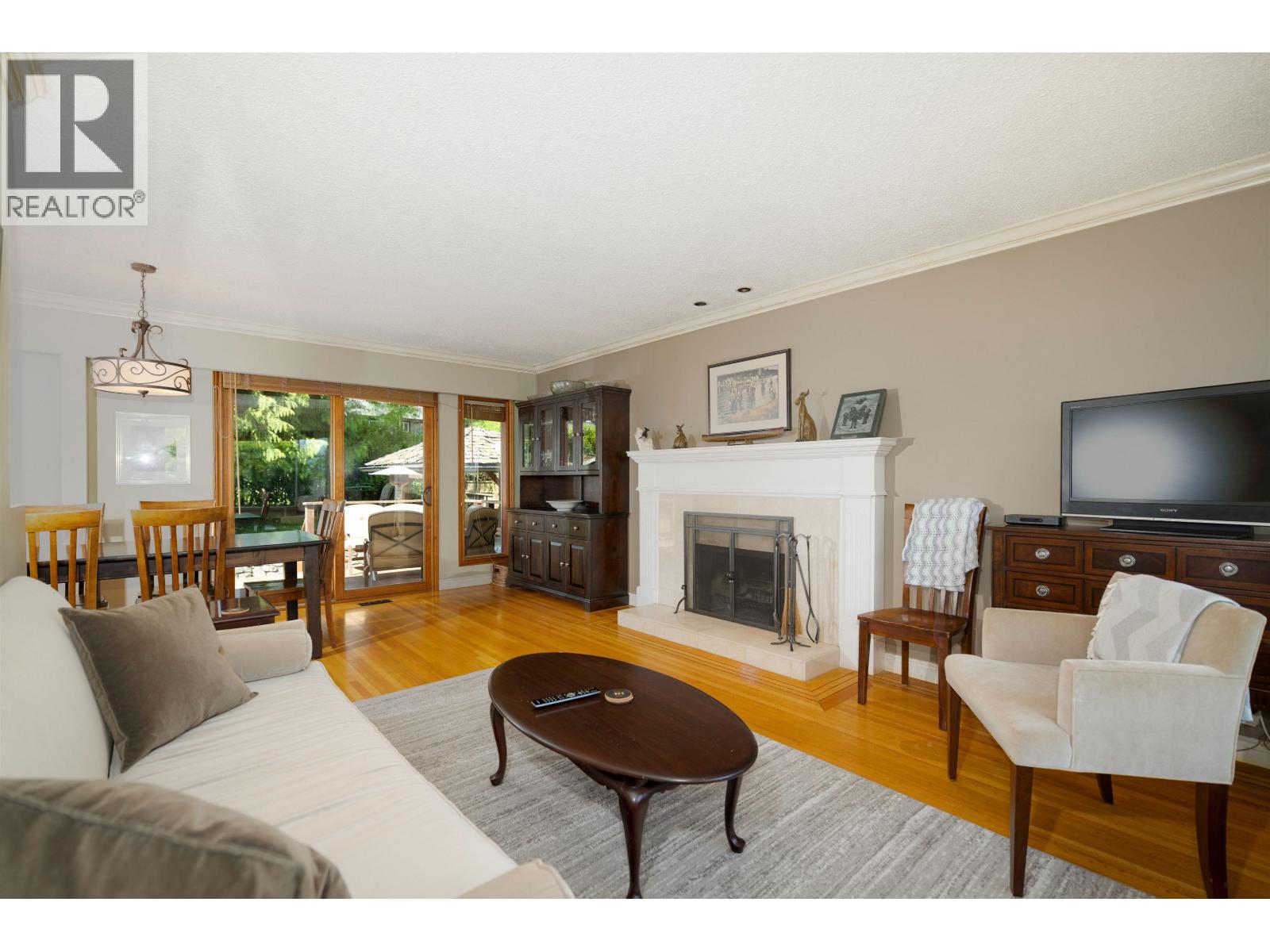 893 Friar Crescent, North Vancouver, British Columbia  V7G 1M5 - Photo 6 - R3120684