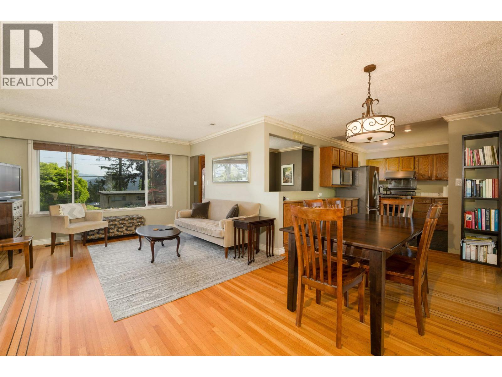 893 Friar Crescent, North Vancouver, British Columbia  V7G 1M5 - Photo 7 - R3120684