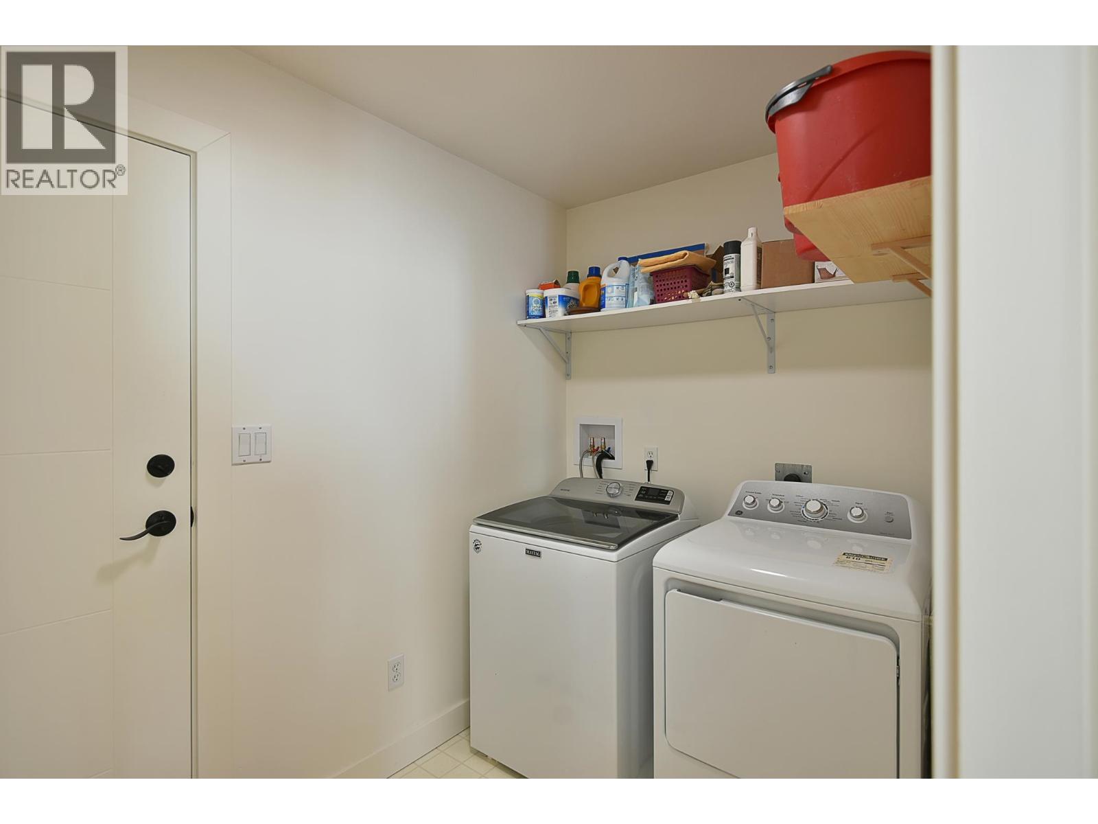 8071 Wildwood Road, Halfmoon Bay, British Columbia  V7Z 1A8 - Photo 24 - R3120686