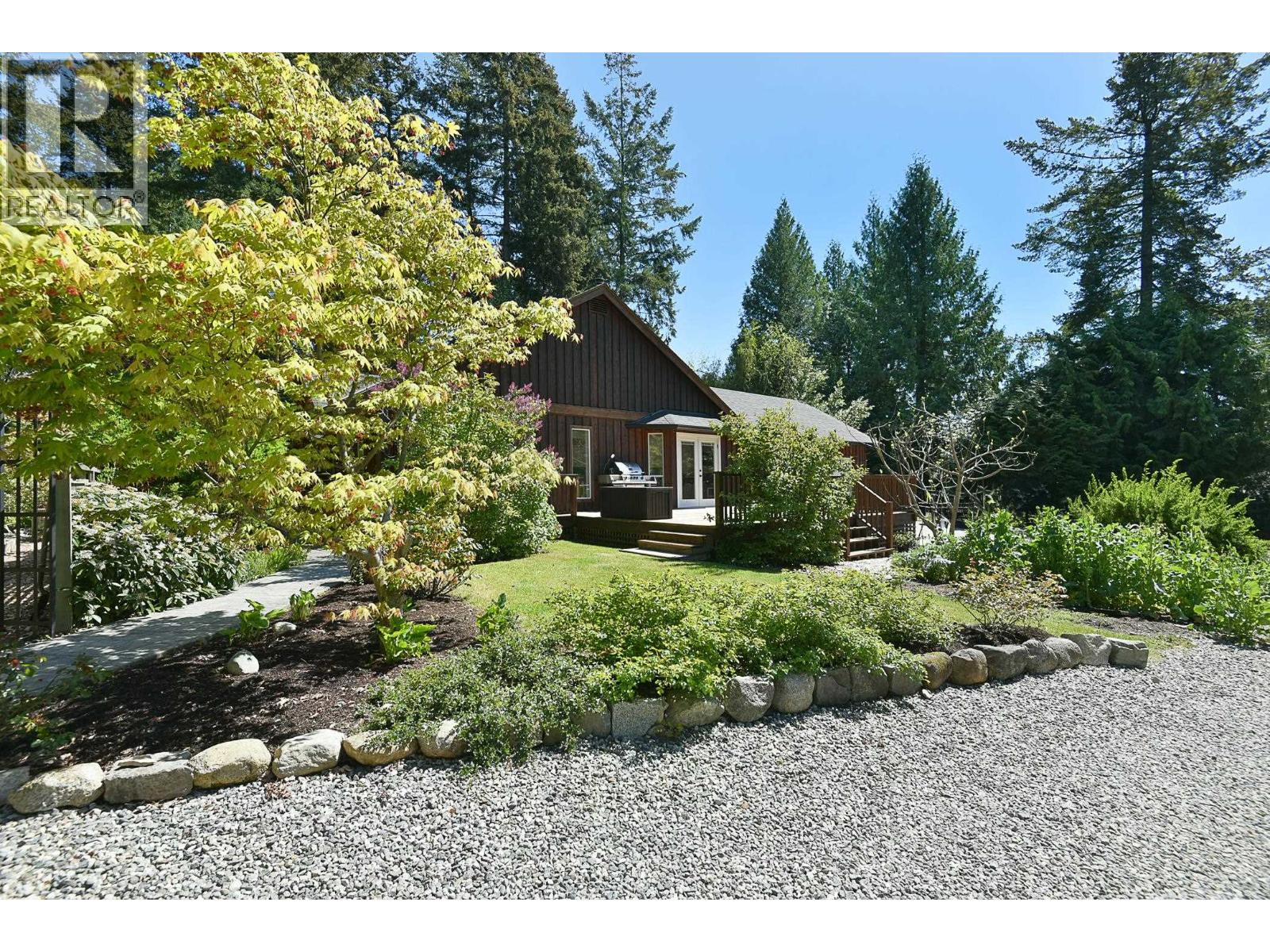 8071 Wildwood Road, Halfmoon Bay, British Columbia  V7Z 1A8 - Photo 4 - R3120686