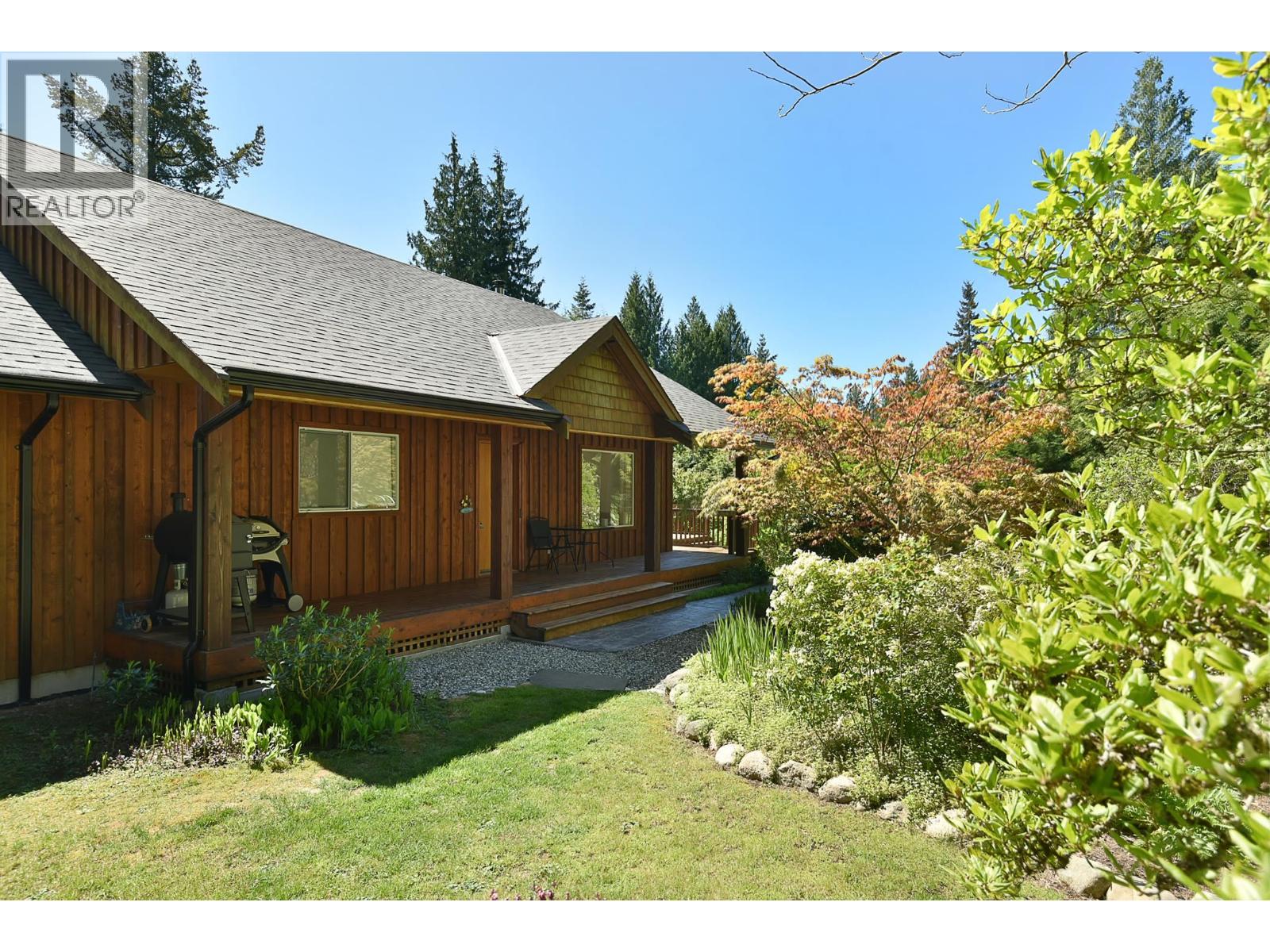 8071 Wildwood Road, Halfmoon Bay, British Columbia  V7Z 1A8 - Photo 7 - R3120686