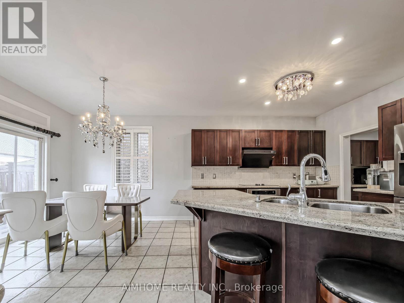 16 Chasser Drive, Markham, Ontario  L6E 1K4 - Photo 9 - N13093940