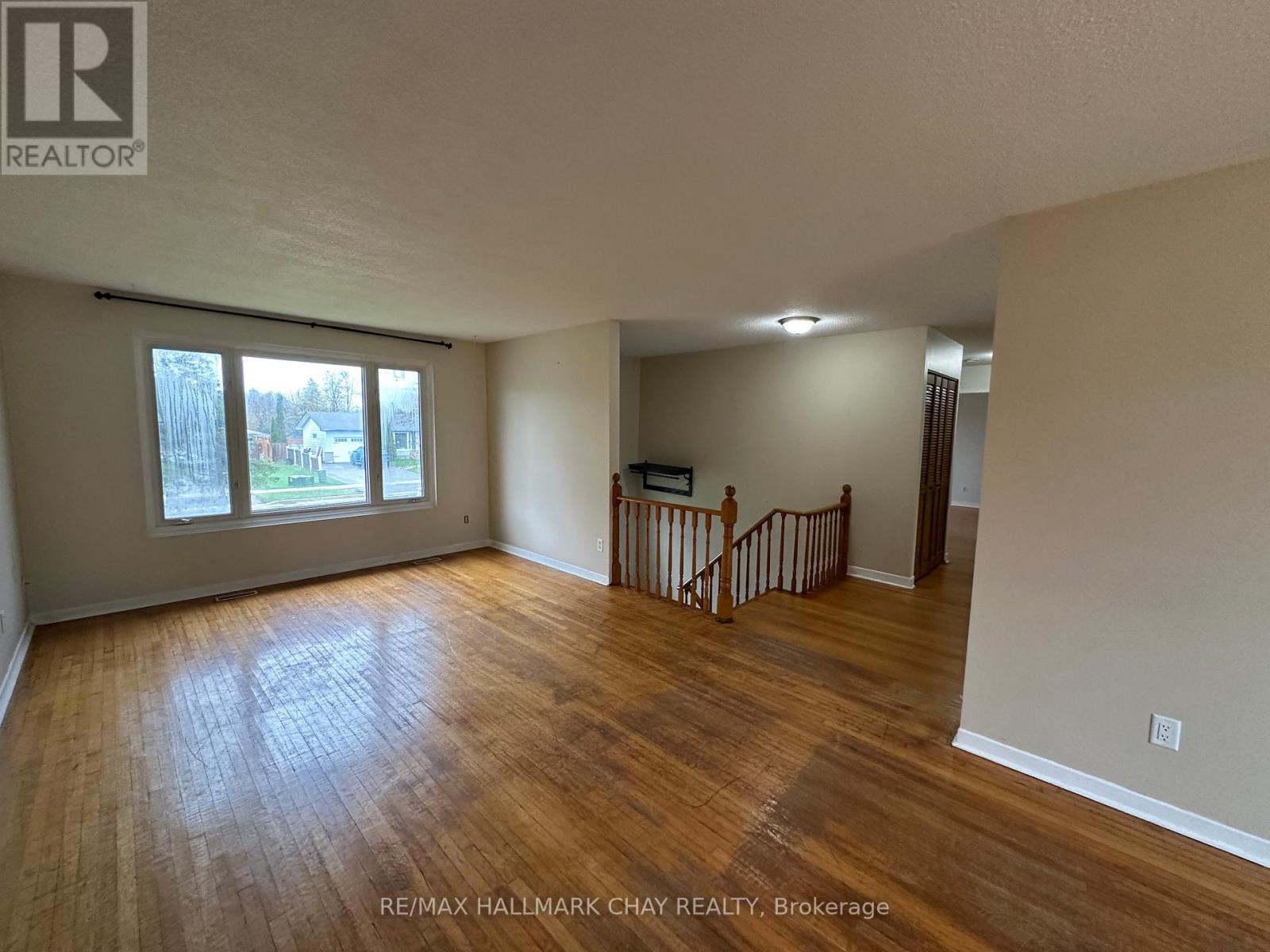 278 Pine Drive, Barrie (Bayshore), Ontario  L4N 4H8 - Photo 4 - S13093952