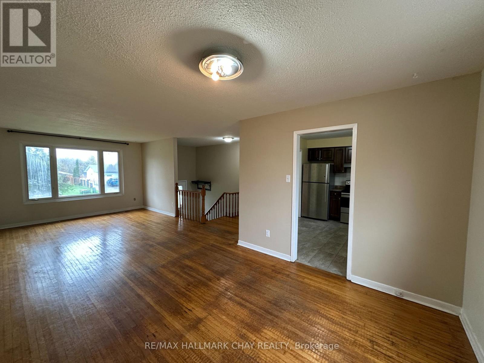278 Pine Drive, Barrie (Bayshore), Ontario  L4N 4H8 - Photo 5 - S13093952
