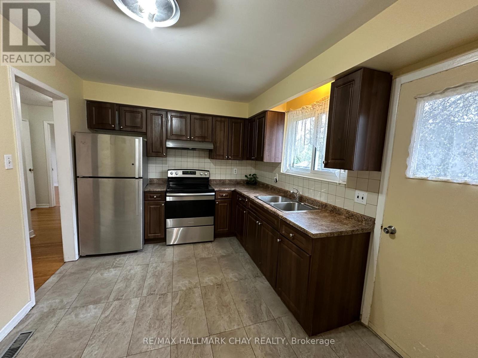 278 Pine Drive, Barrie (Bayshore), Ontario  L4N 4H8 - Photo 6 - S13093952