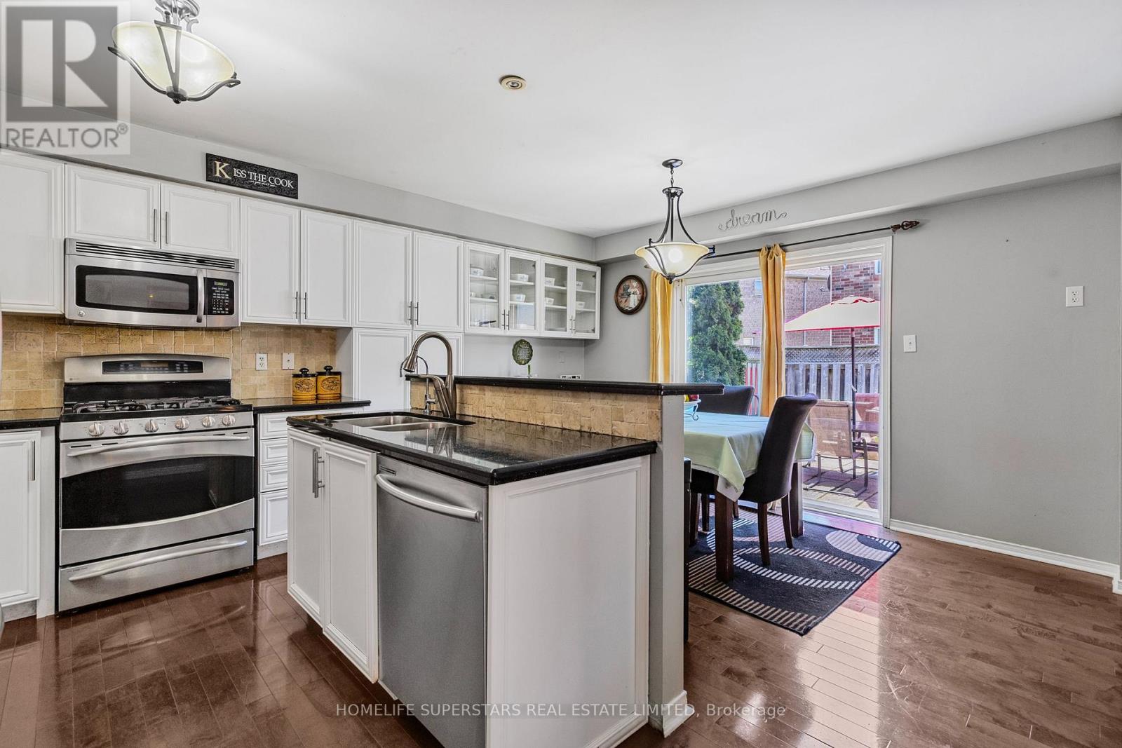 56 Lockheed Crescent, Brampton, Ontario  L7A 3G4 - Photo 5 - W13093936