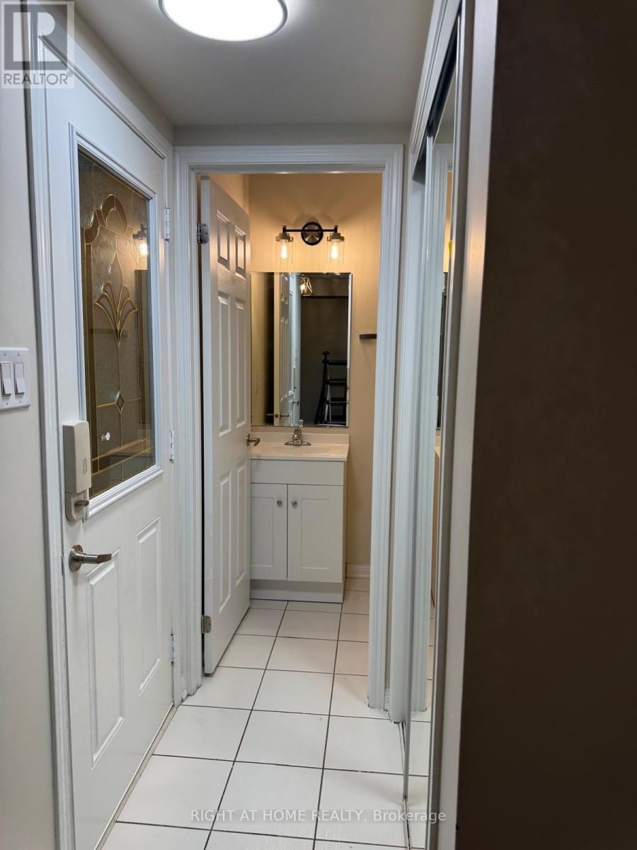 182 Higginbotham Crescent, Milton, Ontario  L9T 8E1 - Photo 14 - W13093942