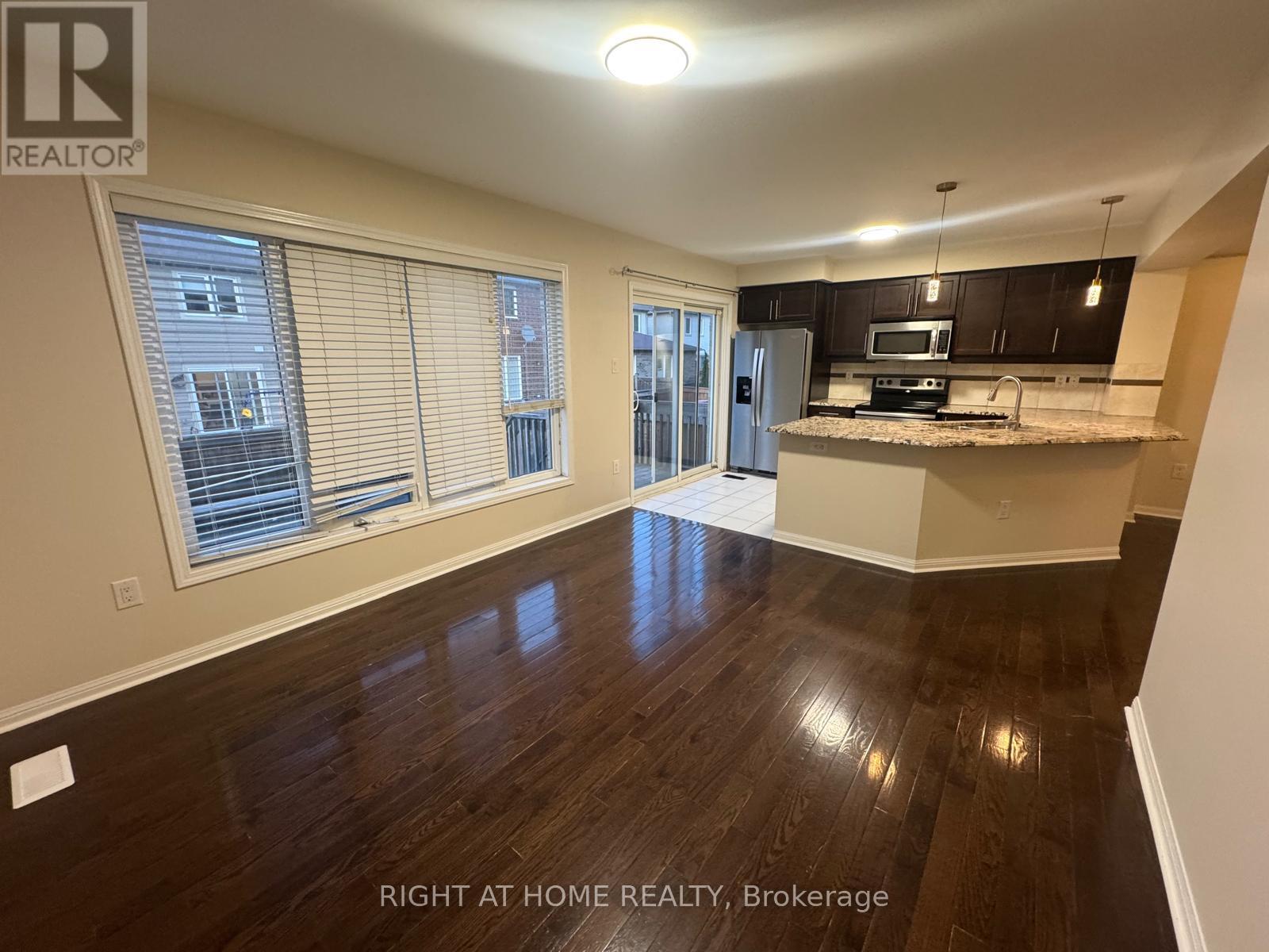 182 Higginbotham Crescent, Milton, Ontario  L9T 8E1 - Photo 6 - W13093942