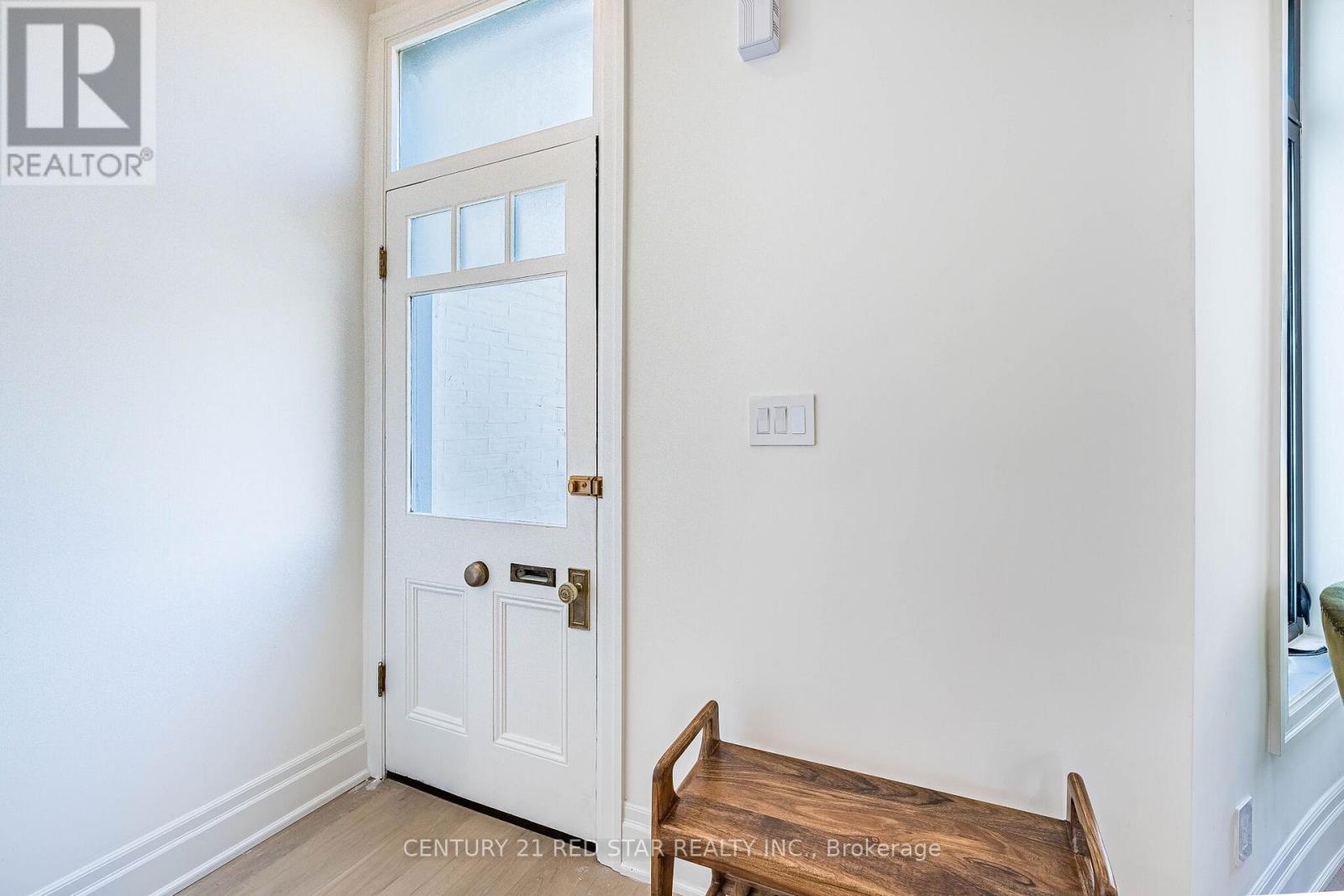 369 Pacific Avenue, Toronto, Ontario  M6P 2R2 - Photo 6 - W13093440