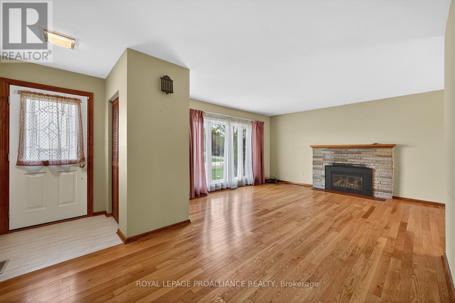 6 Robert Road, Augusta, Ontario  K0E 1T0 - Photo 2 - X13094002