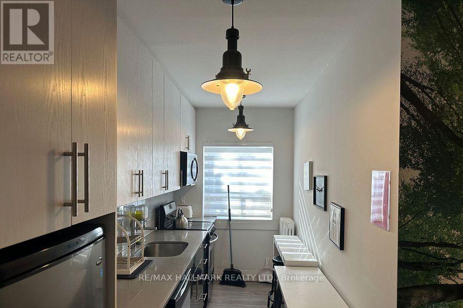 5 - 595 St Clair Avenue W, Toronto, Ontario  M6C 1A3 - Photo 6 - C13093966
