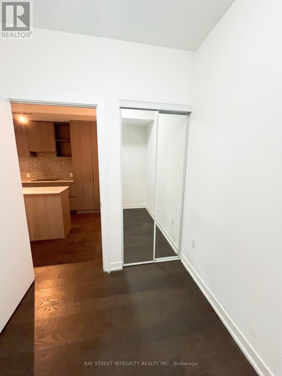 3712 - 1 Yorkvile Avenue, Toronto, Ontario  M4W 0B1 - Photo 11 - C13093968