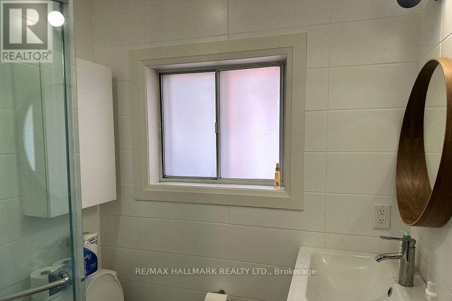 11 - 595 St Clair Avenue W, Toronto, Ontario  M6C 1A3 - Photo 14 - C13093982