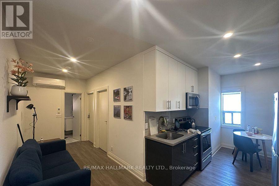 11 - 595 St Clair Avenue W, Toronto, Ontario  M6C 1A3 - Photo 6 - C13093982
