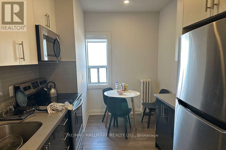 11 - 595 St Clair Avenue W, Toronto, Ontario  M6C 1A3 - Photo 9 - C13093982