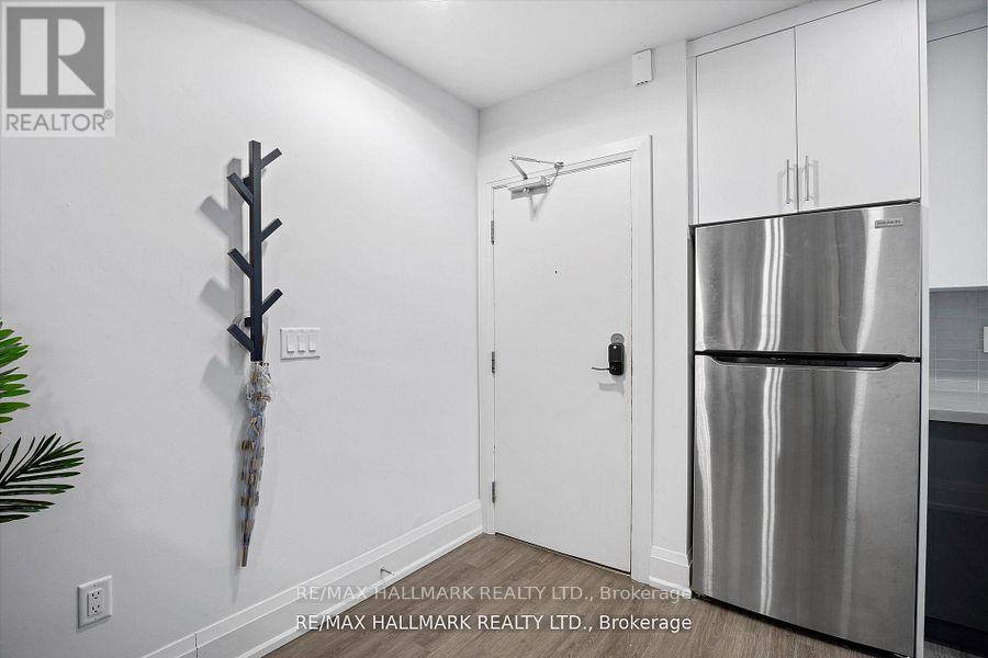 12 - 595 St Clair Avenue W, Toronto, Ontario  M6C 1A3 - Photo 11 - C13093998