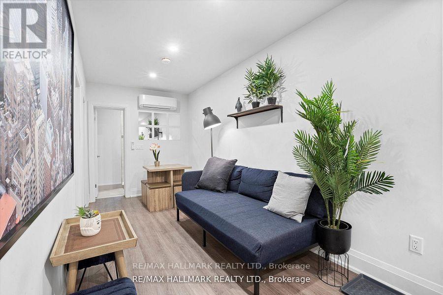 12 - 595 St Clair Avenue W, Toronto, Ontario  M6C 1A3 - Photo 12 - C13093998