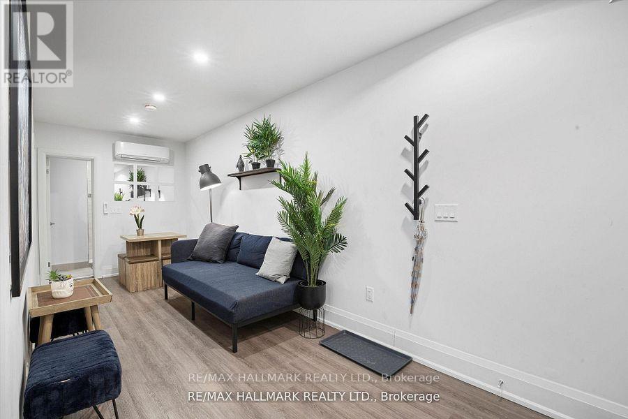 12 - 595 St Clair Avenue W, Toronto, Ontario  M6C 1A3 - Photo 13 - C13093998