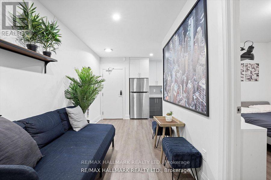 12 - 595 St Clair Avenue W, Toronto, Ontario  M6C 1A3 - Photo 16 - C13093998
